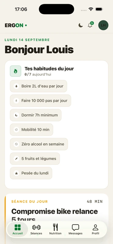 L'app ERGON sur iPhone en thème clair : l'accueil et les habitudes du jour